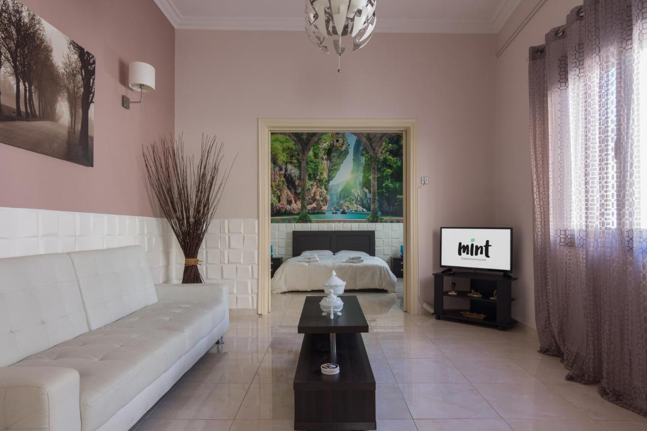 Delightful 2 Bedroom Flat Next To Mikrolimano Piraeus Luaran gambar
